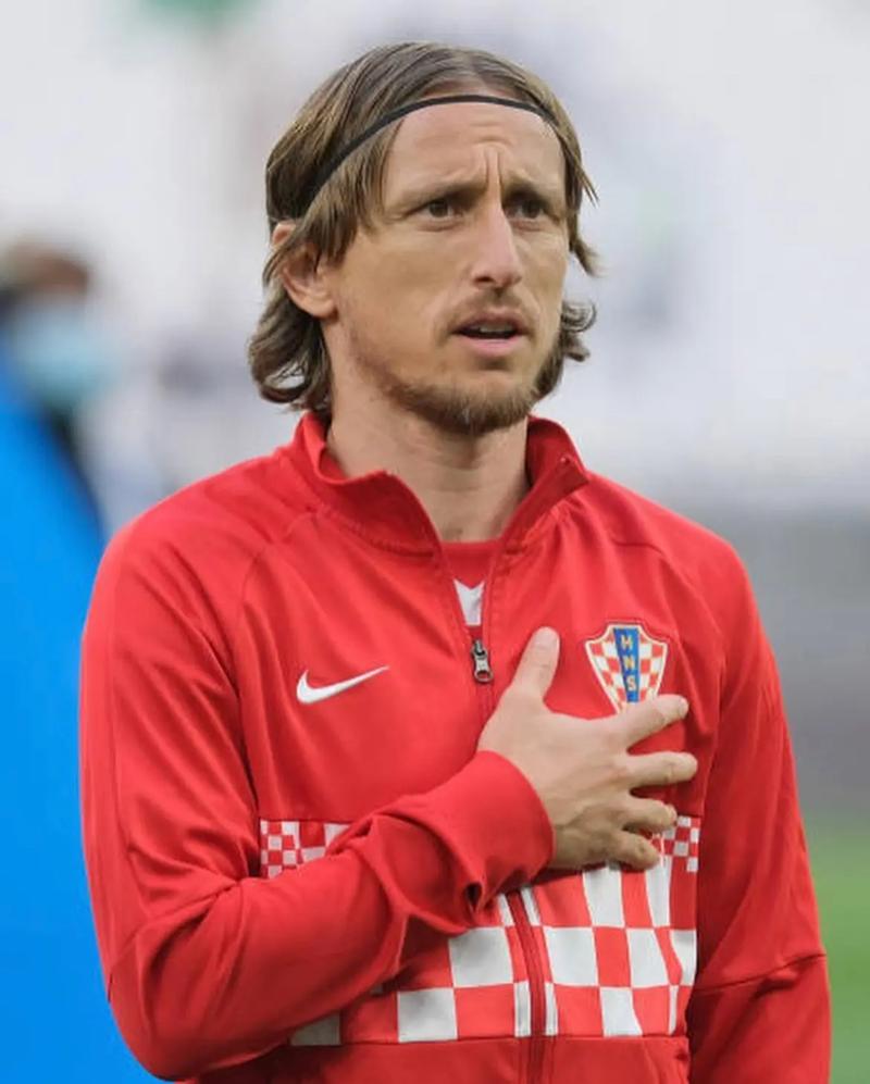 有趣，詹姆斯透露对东契奇加盟湖人队的交易做出“人性化”反应